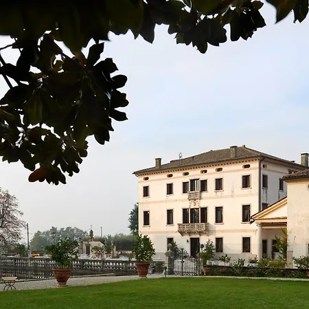Stecchini Bed & Breakfast 4*