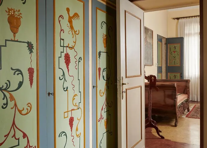 Stecchini Bed & Breakfast 4*