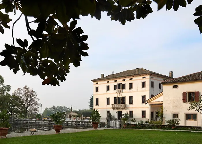 Stecchini Bed & Breakfast 4*