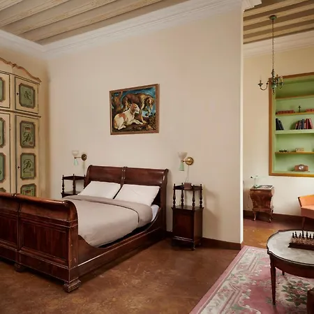 Stecchini לינה וארוחת בוקר 4*