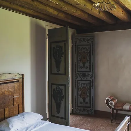 Stecchini לינה וארוחת בוקר